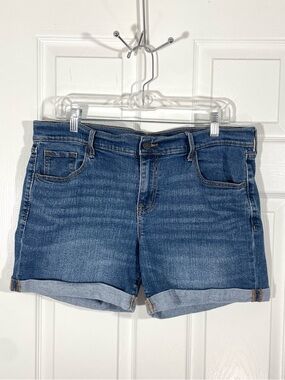 Old Navy Medium Wash Denim Shorts Size 14 Cuffed Hem Casual Stretch